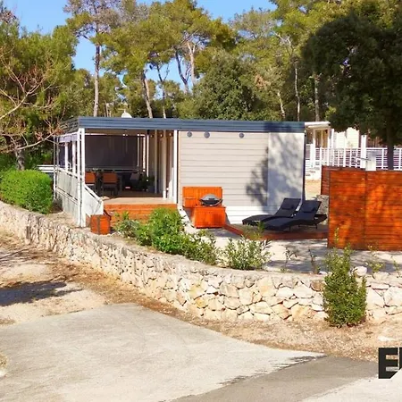 Mobile Ek Estrada Kamp alanı *